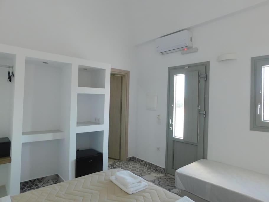 Fira Exo Katikies- Urban Fira Apartment Exterior photo